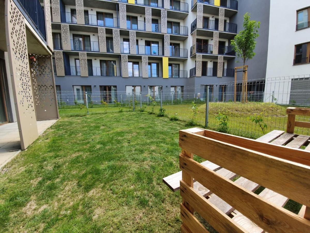 Stylish Apartment With Terrace And Garage In The City Center Plzeň Exterior foto